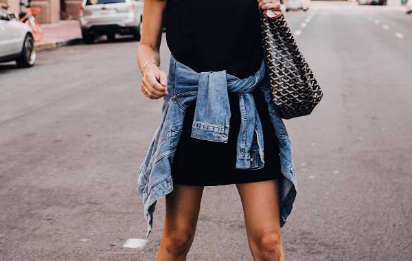 Golden Goose Sneakers Sale represent