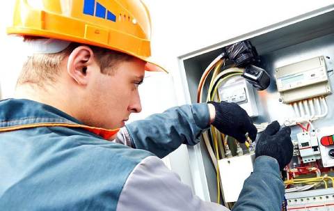 Treinamento NR10 – Instalações e Serviços em Eletricidade – Brasil EAD – Cursos Online