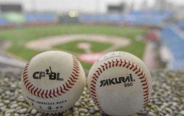 Outfielder Luis Gonzlez pitches within just again-towards-again game titles