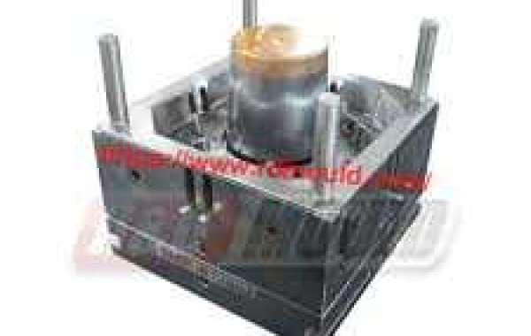 How Do Injection Machines Affect Bucket Mold Production